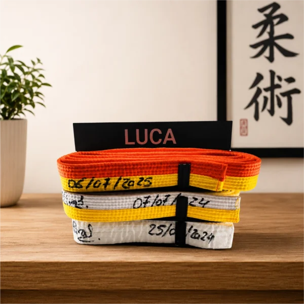 Suporte para Cintos de Artes Marciais